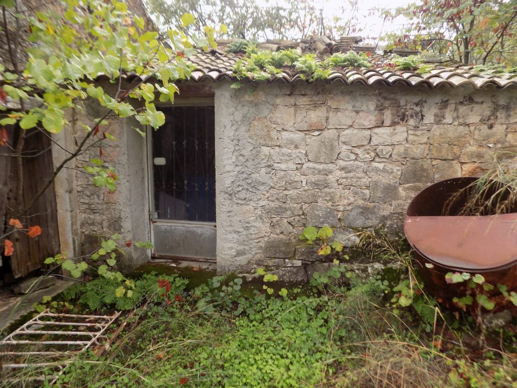 STONE HOUSES FOR SALE