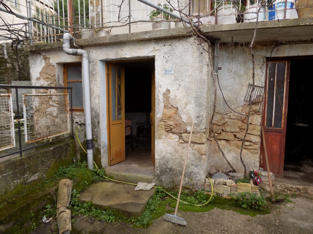STONE HOUSE FOR SALE IN NYMFES